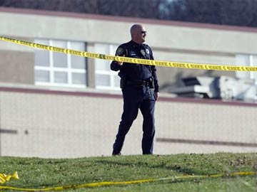 Student stabs at least 20 at Pennsylvania school