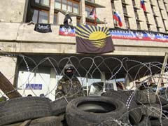 Kiev fears invasion as pro-Moscow protesters declare eastern Ukrainian city a republic