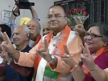 BJP leader Arun Jaitley files nomination papers from Amritsar