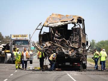 25 killed in Mexico bus crash: official