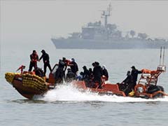 Bad weather hinders search for South Korean ferry victims