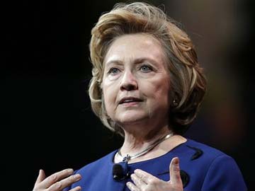 Hillary Clinton calls for more sanctions on Russia