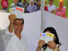 Indonesians vote for new parliament, stage set for presidential poll