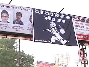 In Varanasi, Arvind Kejriwal faces a poster war