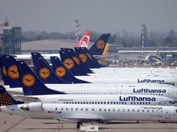 Lufthansa cancels 900 flights due to strike