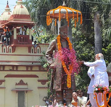 Statue of Malaviya 'cleansed' after Narendra Modi garlands it