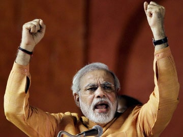 Manmohan Singh can't see anything because of mother-son duo: Narendra Modi