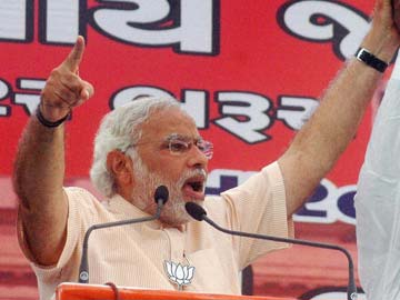 Narendra Modi hits back at Sonia, Rahul Gandhi; says both competing 'to tell lies'