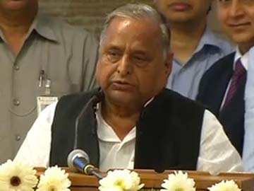 BJP stalwarts, Mulayam Singh, Amar Singh file nominations