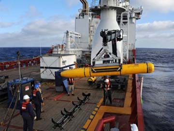 Submarine drone search for Malaysian plane to continue