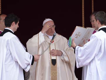 Pope Francis declares new saints John Paul II, John XXIII
