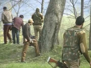 Militant attack on National Conference leader's house in Pulwama; 2 cops killed