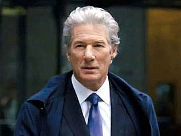 Tourist mistakes Richard Gere for beggar, gives him pizza