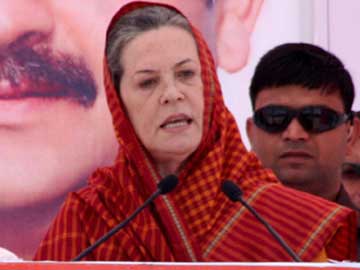 BJP's 'zalil vichar' is its identity: Sonia Gandhi