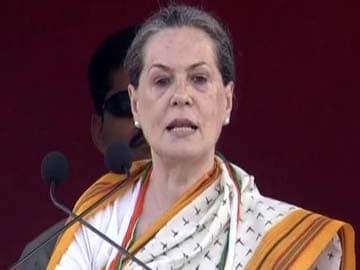 Democracy not safe in the hands of one person, says Sonia Gandhi