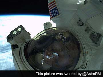 This space selfie not to be missed! 