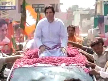 Varun Gandhi's roadshow before launching campaign on family turf