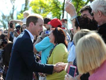 Prince William and wife Kate tour Australian town ravaged by bushfires