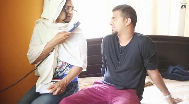 HELLO! How <i>Desi</i>  Phone Etiquettes Can Make You Go Deaf