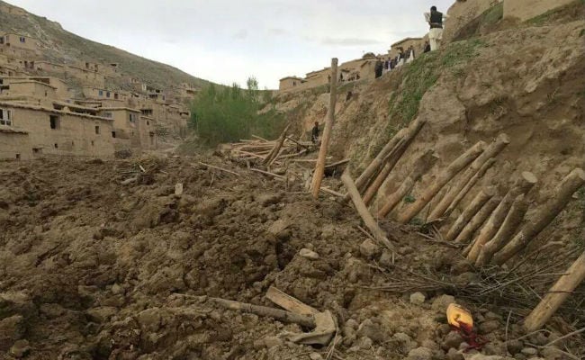 350 Dead, Thousands Missing in Afghan Landslides