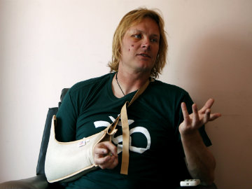US Man Survives Fall in Mountain Crevasse in Nepal