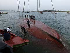 Bangladesh Prepares to Find Scores More Bodies in Capsized Ferry