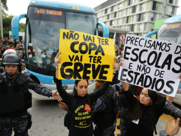 Brazil Begins World Cup Preparations Amid Protests