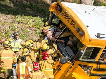 Macedonia: 32 Hurt in Bus-Train Collision