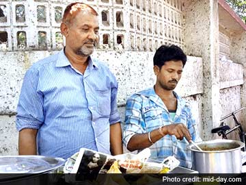 Proud to be a 'Chaiwala', Just like Modi: Pune Tea Vendor