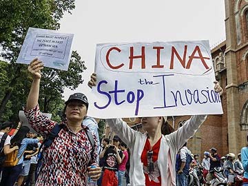Large Protests in Vietnam Over China Oil Rig