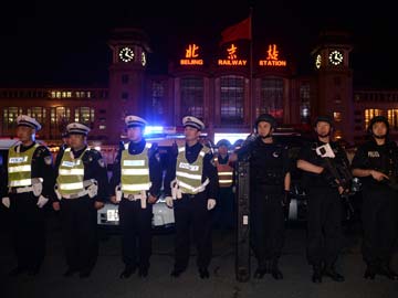 Six Wounded in Knife Attack at Chinese Train Station: Police