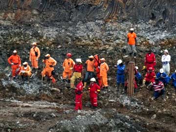 Three Dead, 13 Missing in Collapse of Mine in Colombia