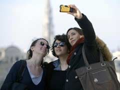 'Selfies' and Social Media Fail to Entice Young European Union Voters