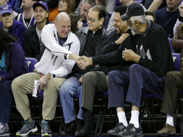 Former Microsoft CEO Wins Los Angeles Clippers Bid