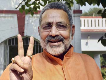 BJP Candidate Giriraj Singh Surrenders in Hate Speech Case, Granted Bail