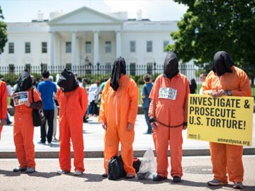 Protest at White House Demands Guantanamo Closure