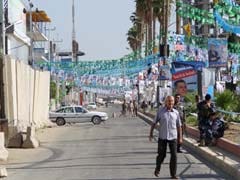 After Voting, Scavenging by Deprived Iraqis