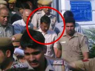 Kejriwal Taken to Tihar Jail in Defamation Case, Supporters Protest