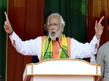 Sonia, Rahul Cannot Slam Gujarat's Land Policy After Government Report: Narendra Modi