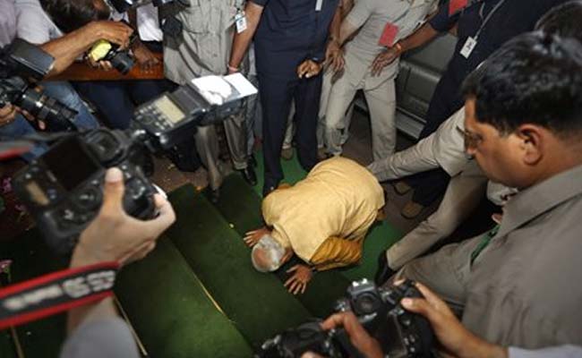 Narendra Modi's Emotional Speech at BJP Meeting: Top Five Quotes