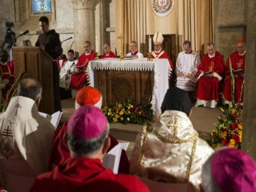 Pope Wraps Up Delicate Mideast Pilgrimage
