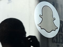 Snapchat Adds Chat as Messaging Space Heats up