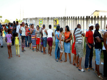 'Extremely High Turnout' in Landmark South African Elections