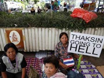 Thai Senate to Draft Crisis Road Map; Protesters Urge 'Neutral' PM