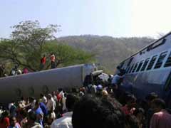 19 Killed After Four Bogies of Passenger Train Derail in Maharashtra's Raigad