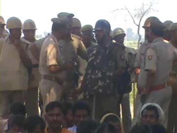 UP: Third Accused Arrested in Alleged Gang-Rape of Two Sisters Who Were Hanged From Tree