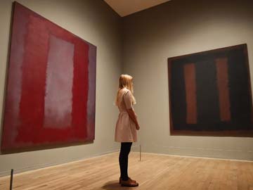 Vandalised US artist Mark Rothko Back on display in Britain     