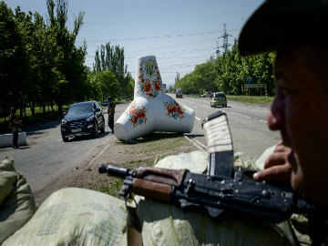 Ukraine Steps Up Security for Polling Day