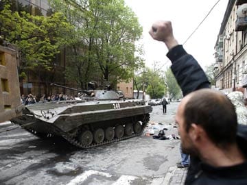 Ukraine Rebels' No-Frills Referendum Fraught With Perils