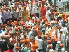 Narendra Modi Roadshow in Varanasi Draws Huge Crowds